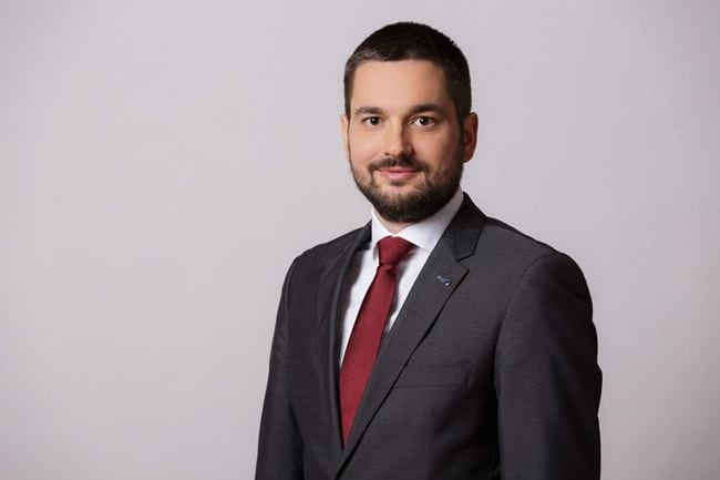 Samo bahato: Preletač bez konkursa postao šef u „Koridorima“ 1 senić