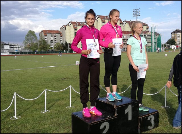 čaak-IVANA-POSTOLJE-100