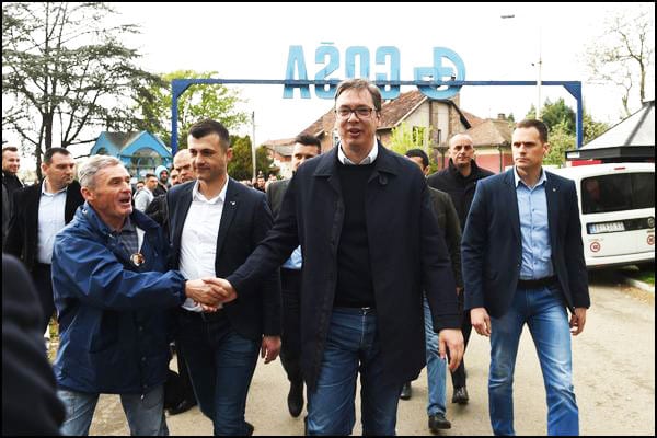 Podrška štrajkačima u Goši i Fijatu 1 vucic-gosa_ls-s