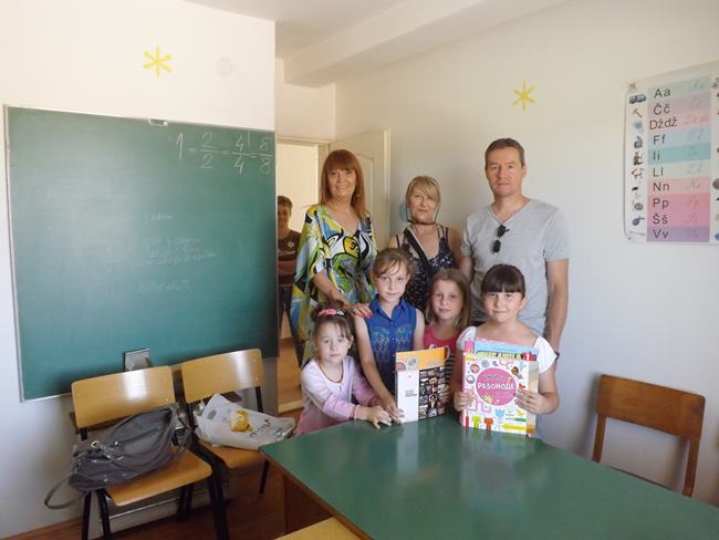 Kustosi čačanske galerije u Svrljigu 1 Galerija
