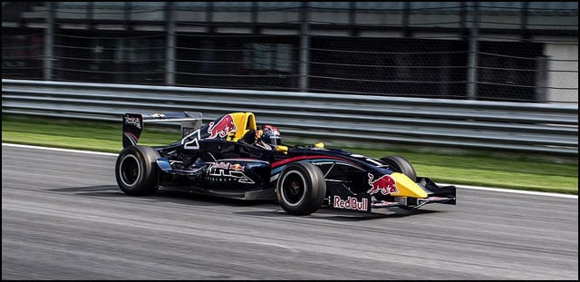 U tri koraka osvoji vrednu nagradu! 1 formula-renault-2.0-at-red-bull-ring