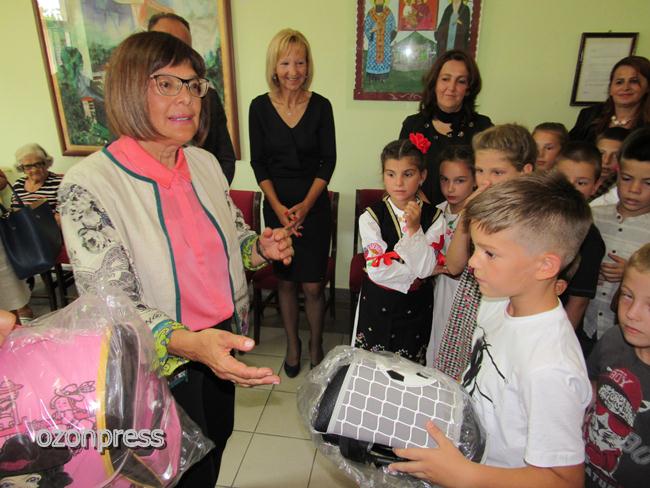 Šarčević i Maja Gojković u Donjoj Trepči (FOTO) 5 trepca10