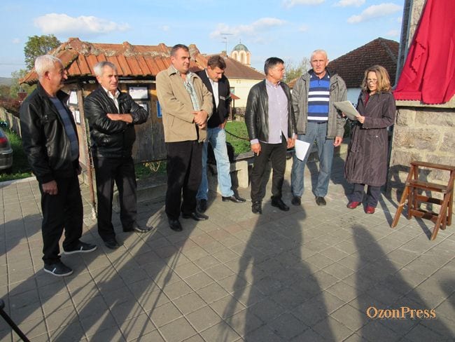 Bresnica se odužila slavnom akademiku (FOTO) 2 bresnica1