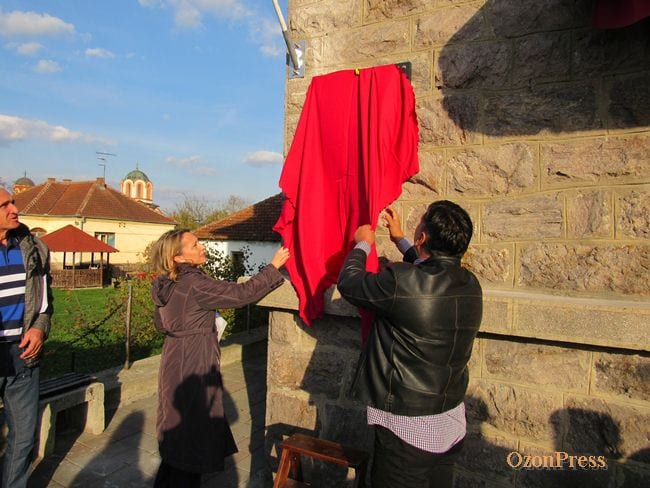 Bresnica se odužila slavnom akademiku (FOTO) 3 bresnica2