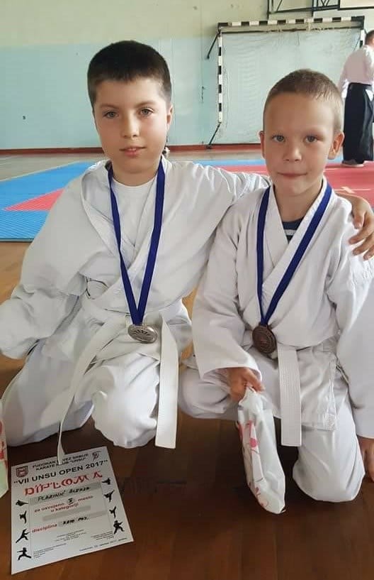 Prvi nastup i odmah medalje 2 kruna