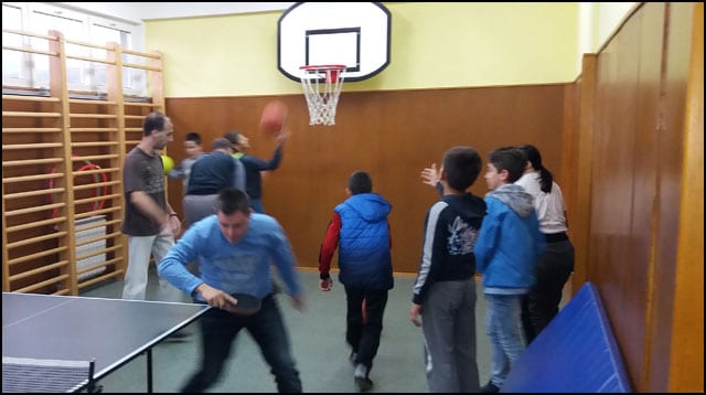 Đaci iz Goračića u poseti ustanovi Zračak 4 zracak-2