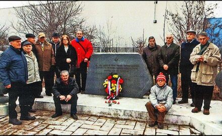 Kod-spomenika-u-Ceru-1