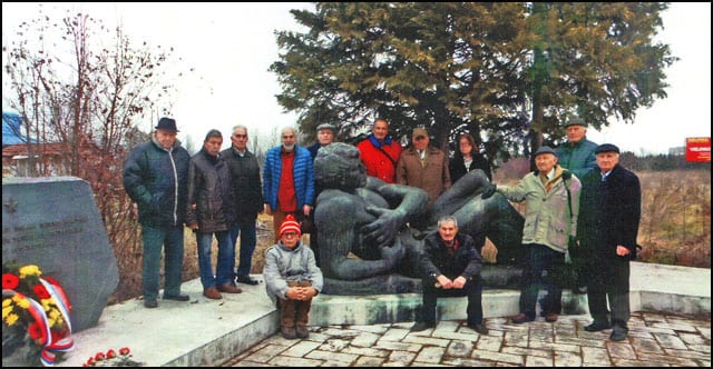 Kod-spomenika-u-Ceru-2