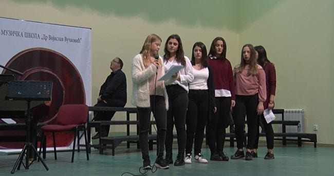 Grčki srednjoškolci posetili Čačak 1 grci1