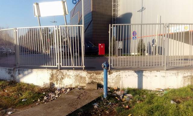 Smeće oko Tempa 2 smeće