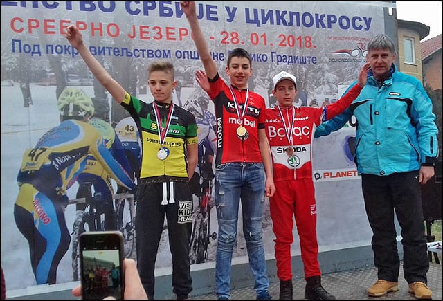 Tri medalje za bicikliste Borca 3 Bosko-Velicic,-mladji-kadet,-na-pobednickom-postolju-1