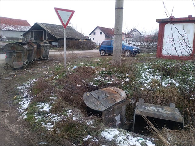 Vandalizam ne poznaje standarde, vreme ni mesto 2 Prijevorski-put-1