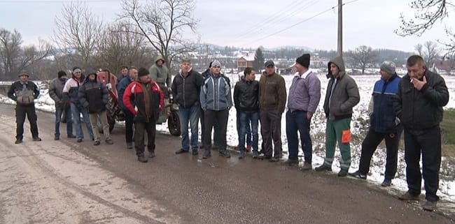 Bresnica dolazi organizovano na protest studenata 1 Bresnica