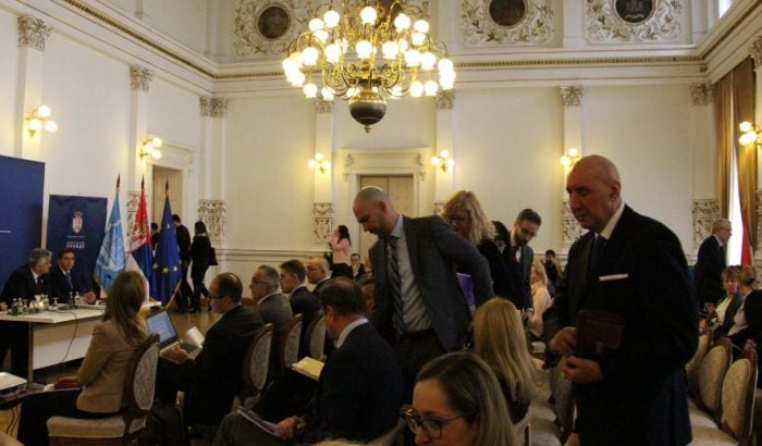 Sudije, tužioci, advokati napustili javnu raspravu o izmenama Ustava 3 rasprava.stefanovic.3