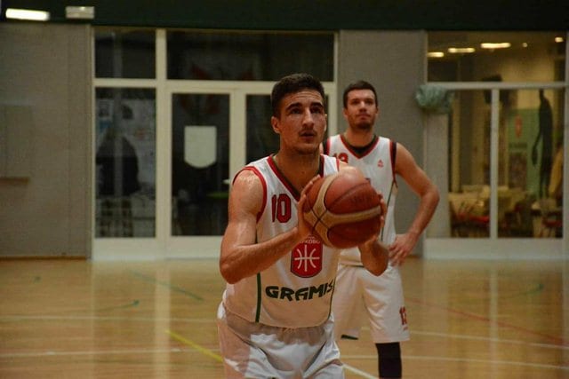 Čačanin dobar student i košarkaš!: 1 braco