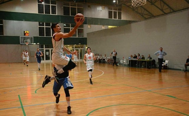Čačanin dobar student i košarkaš!: 2 braco2
