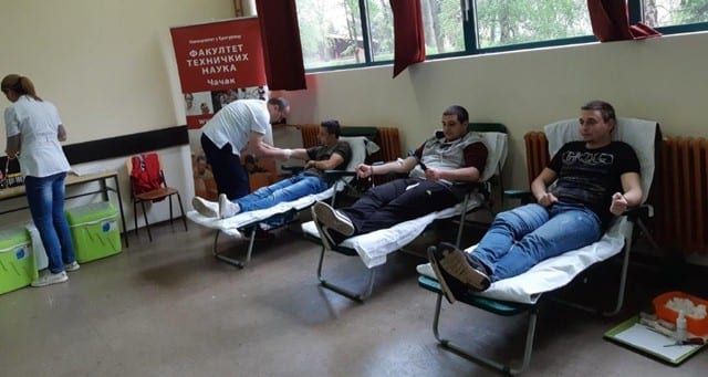 Veliko interesovanje studenata FTN za dobrovoljno davalaštvo krvi 2 ftn1