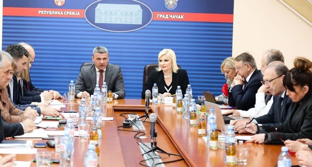 Zorana Mihajlović u Čačku o aerodromu Morava, auto-putevima... 1 zorana