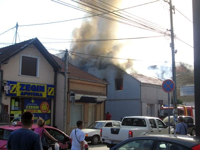 Požar u centru grada (FOTO) 2 pozar