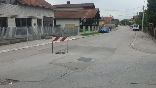 Šahta u raspadu mesecima 1 sahta1