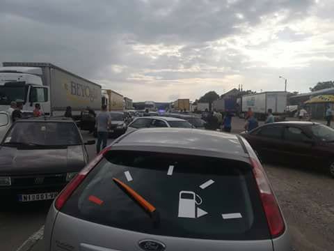Nastavljene blokade širom Srbije 1 blokada 2
