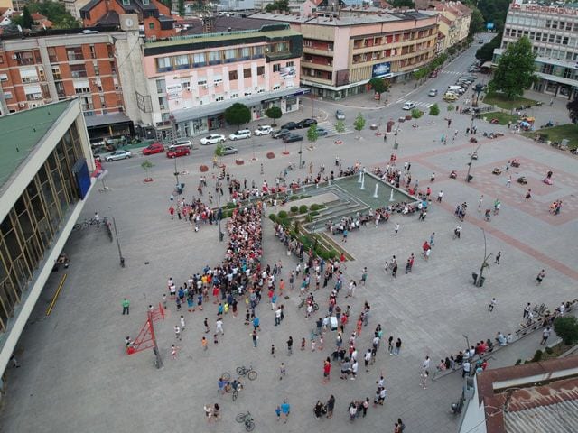 Borac nije uspeo, publika na trgu uz svoj klub (FOTO) 1 kosarka4