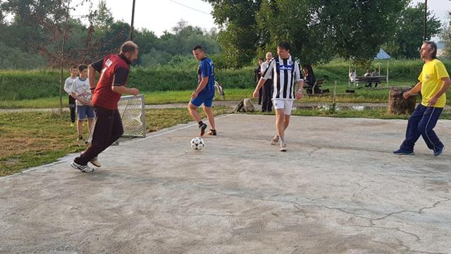 Naprednjaci podržali očuvanje igrališta, Parezanović opet slagao 2 kosutnjak1