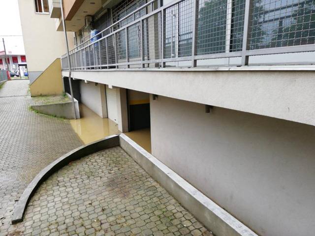 Izlile se rečice, opet problemi sa kanalizacijom i kanalima (FOTO, VIDEO) 6 izlivanje6