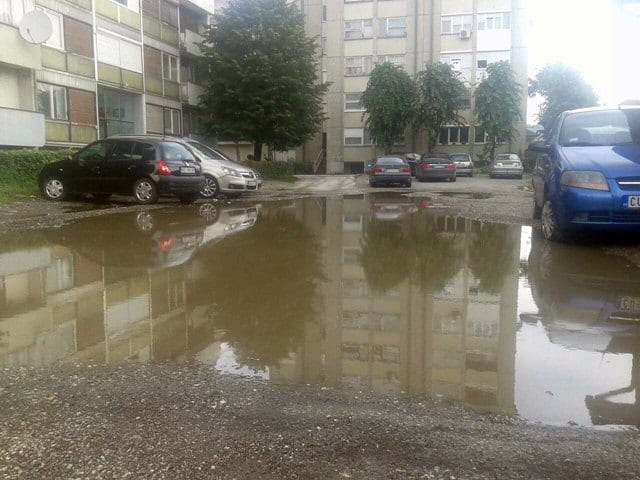 Kej: Preko bara i blata do stana 2 kej1