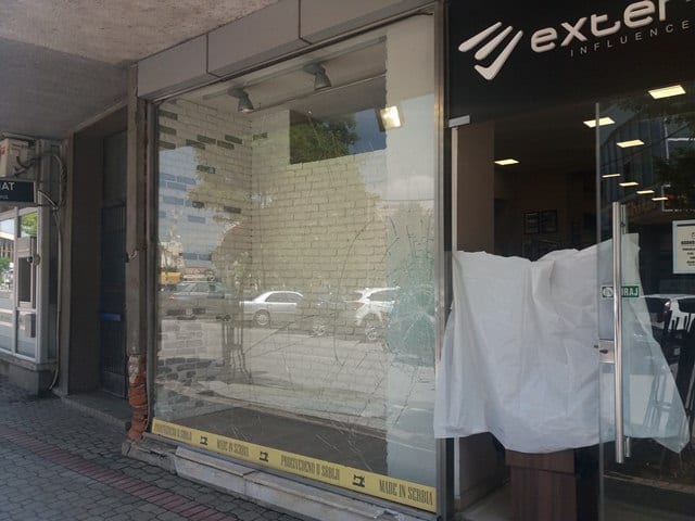 Nezgoda u centru grada, oštećeni izlozi (FOTO) 4 nesreca2