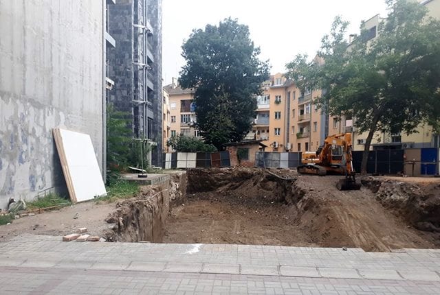 Slike grada: Vetar oborio zaštitnu ogradu 4 ograda1
