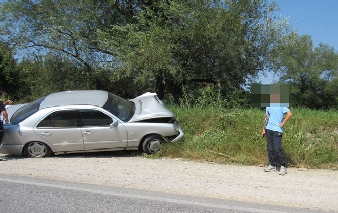 Gužva na putevima, manji udes u Parmencu (FOTO) 1 udes1
