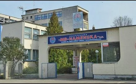 Fabrika-MB-Namenska-Sindikalni-protest-protiv-emisije-koja-je-iznela-u-javnost-činjenice,-dokaze-i-svedočenja-o-lošim-uslovima-za-rad-foto-Nenad-Kovacevic