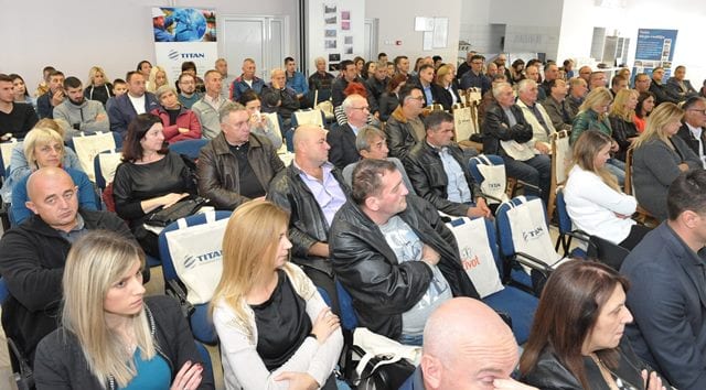 Uspešna kompanija u lokalnu sredinu uložila 17 miliona evra! 2 Gosti na predstavljanju Titanovog Izvestaja o odrzivom razvoju 2