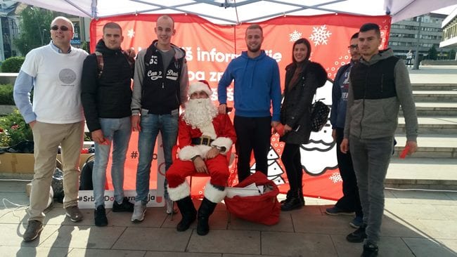 Čačani protiv uskraćivanja prava na dobijanje informacija od javnog značaja 2 crta