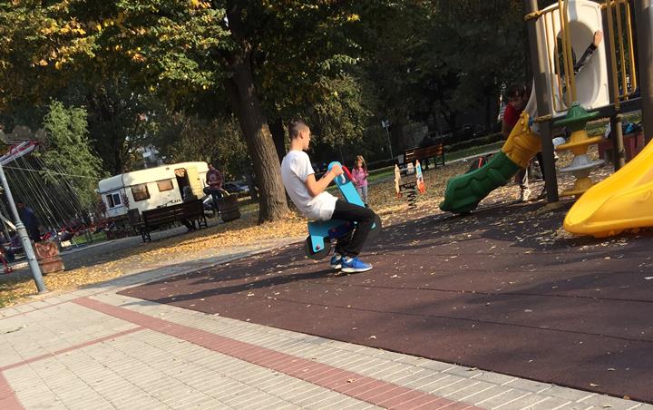 Uništavanje dečjeg igrališta (FOTO, VIDEO) 1 park