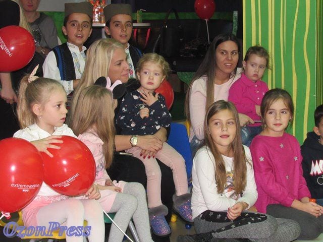 Miki Maus11