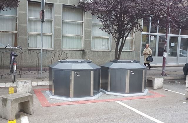 Podzemni kontejneri na nekoliko lokacija u gradu 1 kontejneri 1