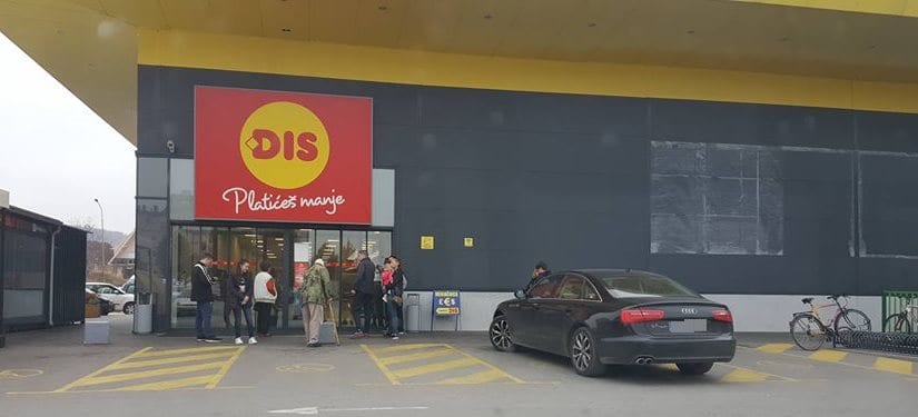 Parkiranje na mestu za osobe sa invaliditetom 1 parkiranje