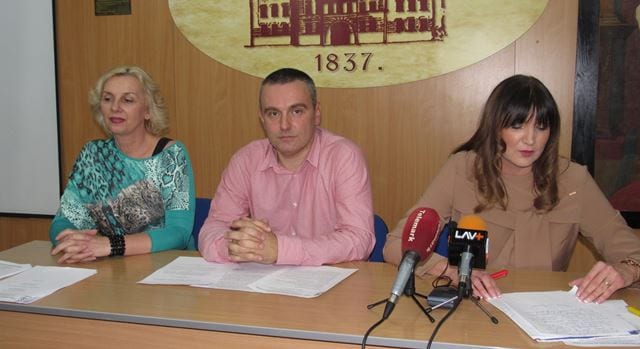 Sutra štrajk upozorenja u školama, protest prosvetara 11. decembra 1 unija