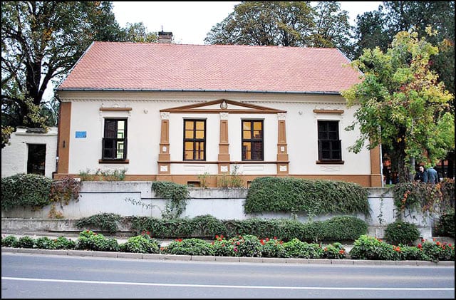 kuca-vojnovica_-severna-strana