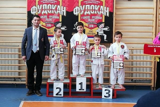 Karatisti Nemanje na školskom prvenstvu, osvojeno 17 medalja 4 nemanja4