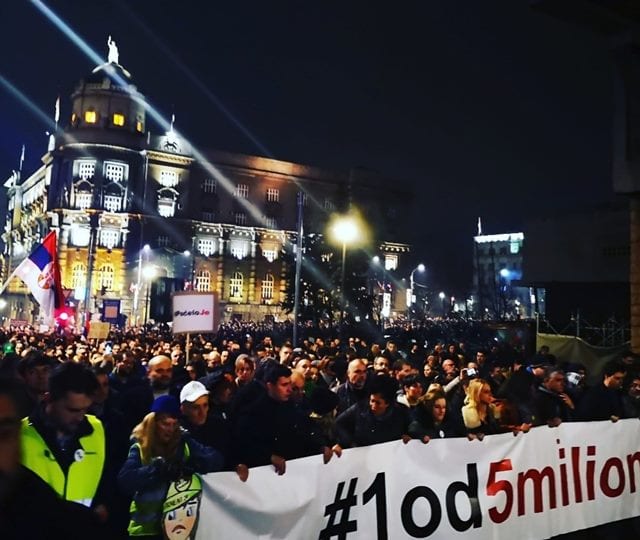 Na trećem protestu protiv nasilja više od 35.000 ljudi (FOTO, VIDEO) 2 protest1 2