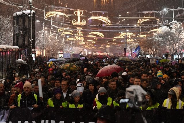 Uprkos snegu na protestu veći broj građana 2 protest2