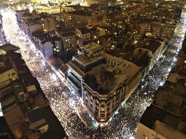 Srbija na ulicama: Na protestu u Beogradu preko 50.000 ljudi (FOTO, VIDEO) 1 protest8