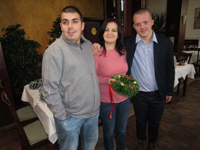 Veliki čačanski heroji (FOTO) 5 vencici2