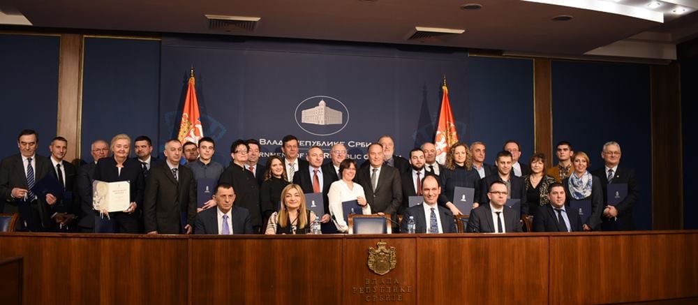 Kakav šamar SNS: Država nagradila ustanovu kojoj nisu usvojili izveštaj 1 nagrada