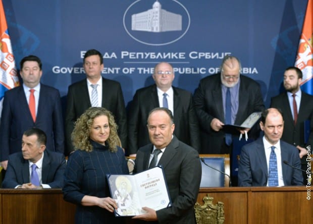 Kakav šamar SNS: Država nagradila ustanovu kojoj nisu usvojili izveštaj 2 svetosavske nagrdae