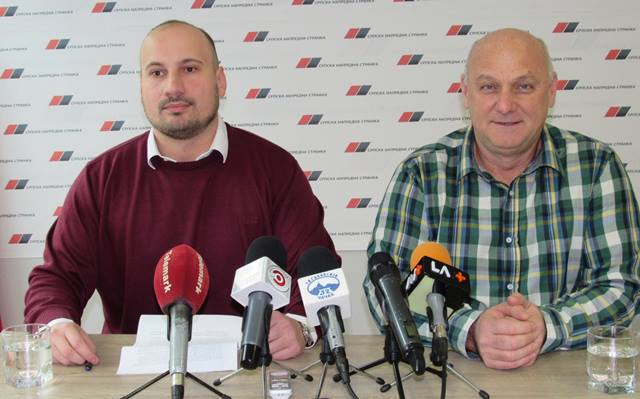 SNS: Na protestima u Čačku između 600 i 900 Čačana 1 pareznovic1