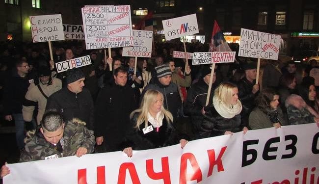 Ako ne bude promena mladi nemaju budućnost u Čačku i Srbiji 1 protest15 2